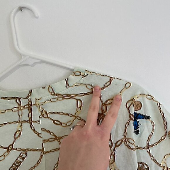 GUESS Dolly Bow Tee / All Over Print T-Shirt Chain Butterfly Tie Knot Crop Top - Picture 12 of 12